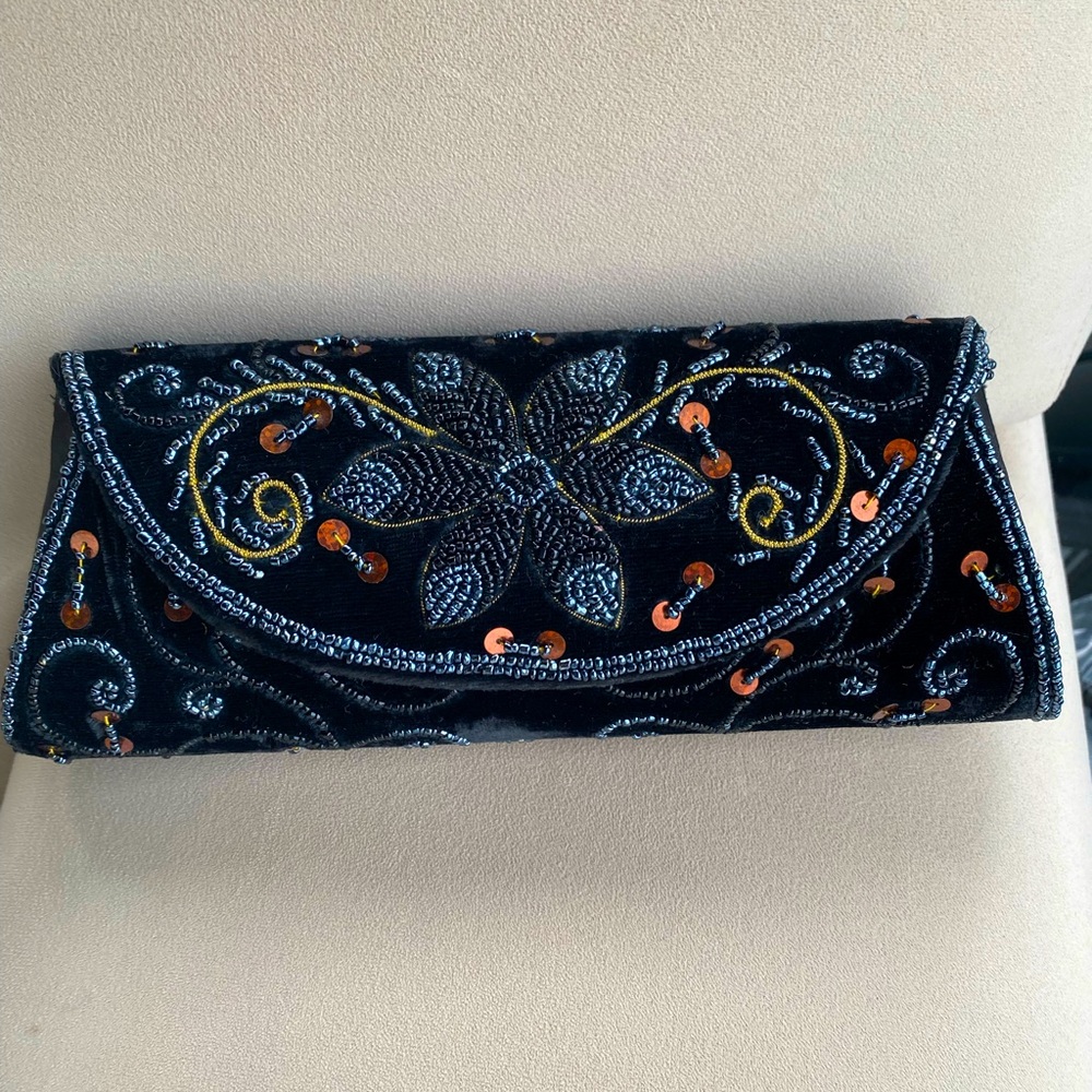 Women’s clutch